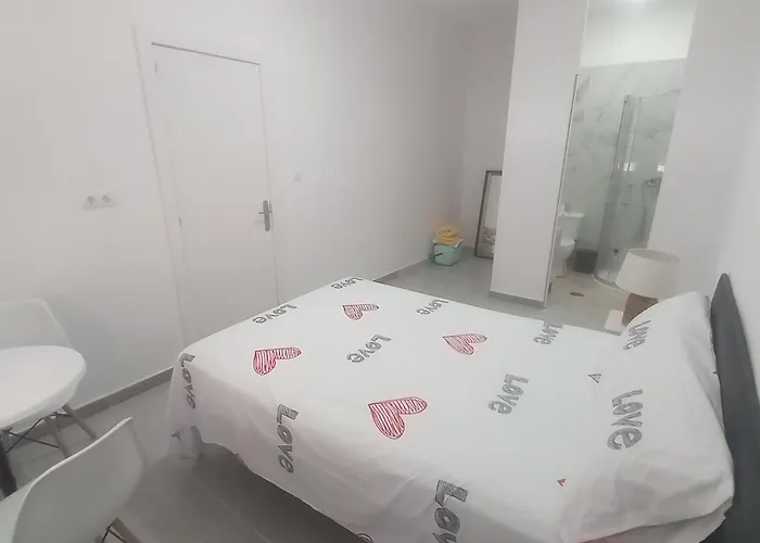 Emma Lovely With Private Bathroom ホームステイ